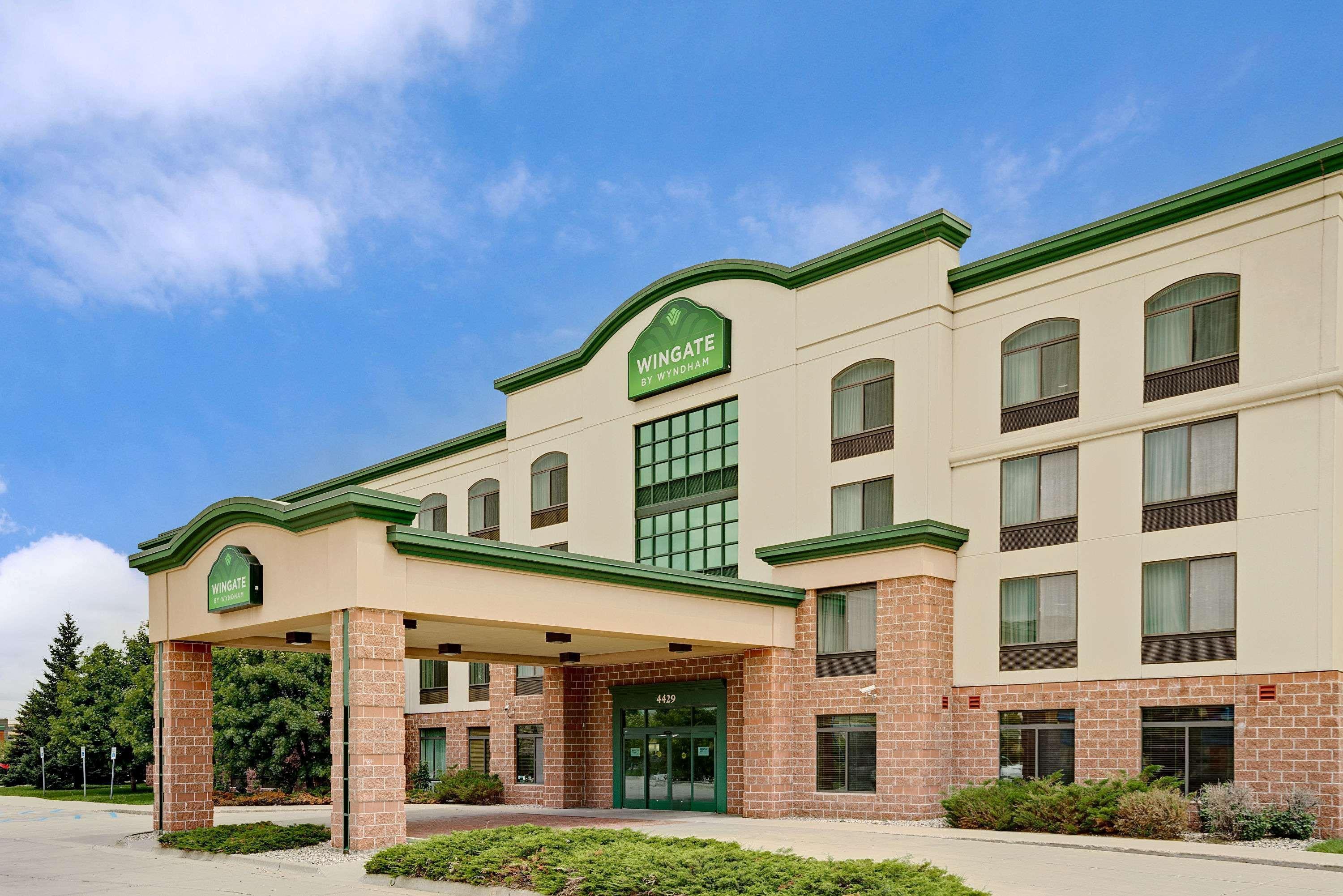 Wingate By Wyndham Fargo Hotel Buitenkant foto