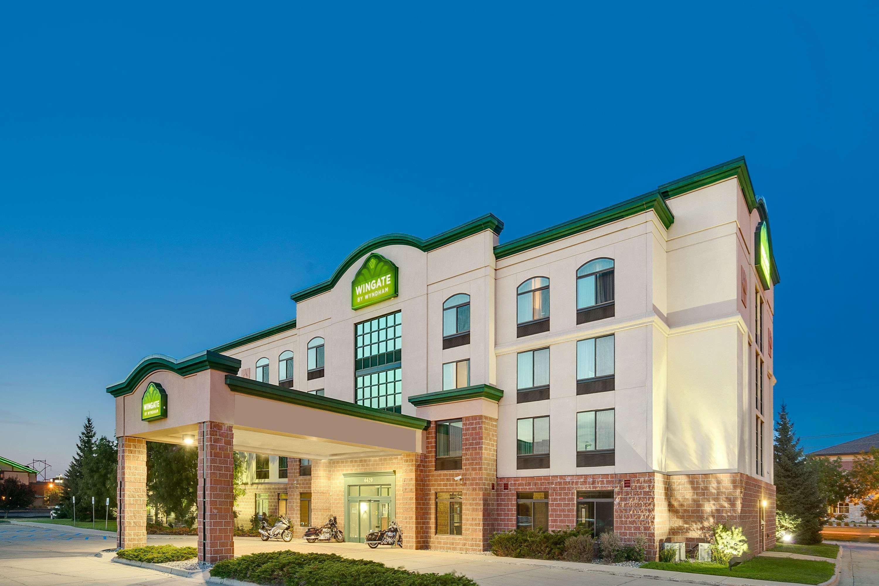 Wingate By Wyndham Fargo Hotel Buitenkant foto