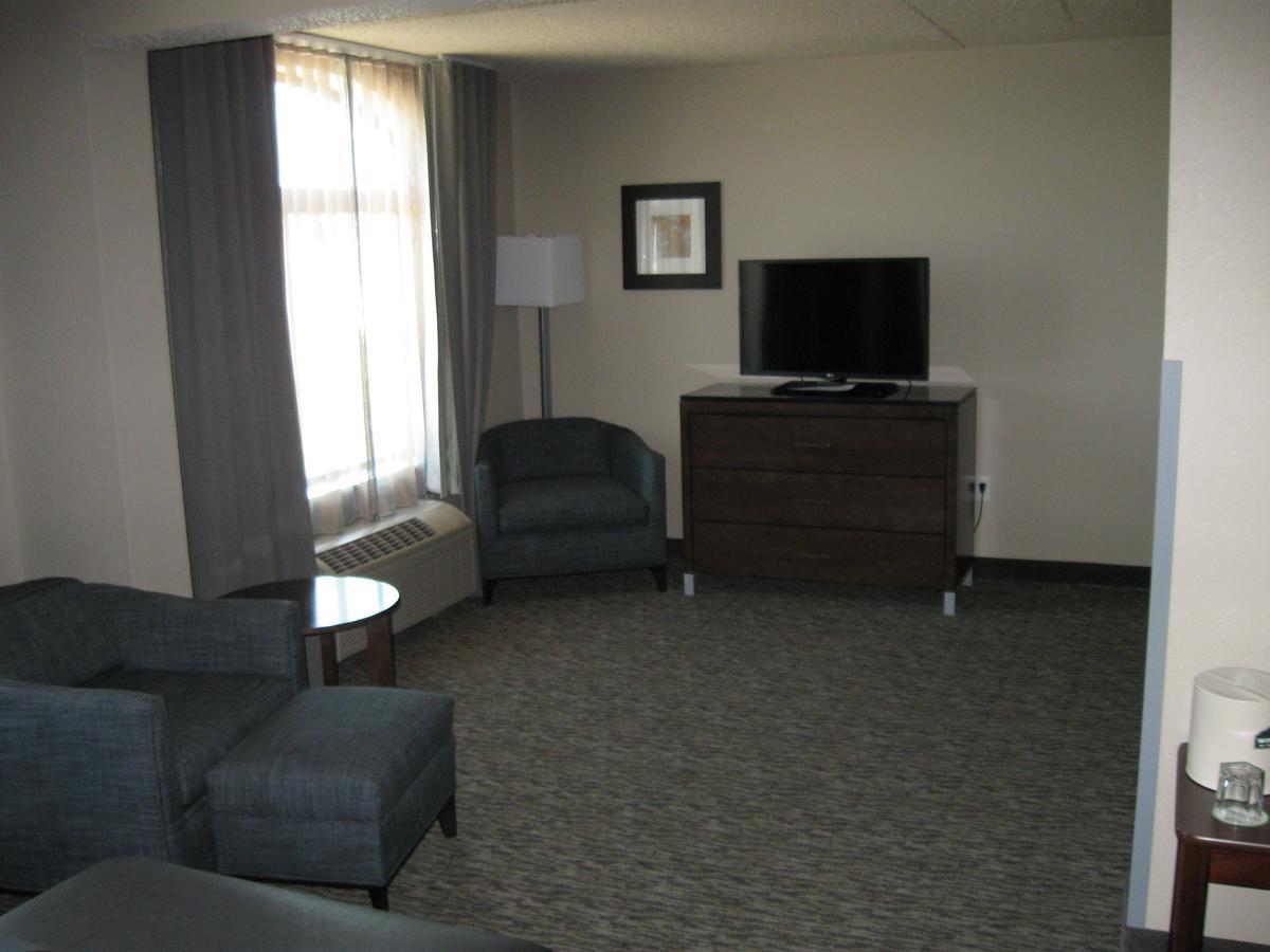 Wingate By Wyndham Fargo Hotel Buitenkant foto